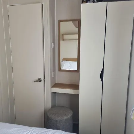 New 3 Bedroom Caravan, Sleeps 8, At Parkdean Newquay Vakantiehuis *